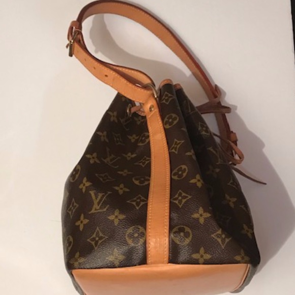 Louis Vuitton Petit Noe Drawstring Monogram Bag - Picture 6 of 14